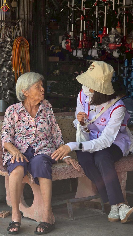 ภาพ No.296136:ภาพเบื้องหลังอาสาสมัครรวมใจ ชุดที่ 2 ในโครงการธรรมยาตรา กตัญญูบูชา มหาปูชนียาจารย์ พระมงคลเทพมุนี(สด จนฺทสโร) พระผู้ปราบมาร อนุสรณ์สถาน 7 แห่ง ปีที่ 14