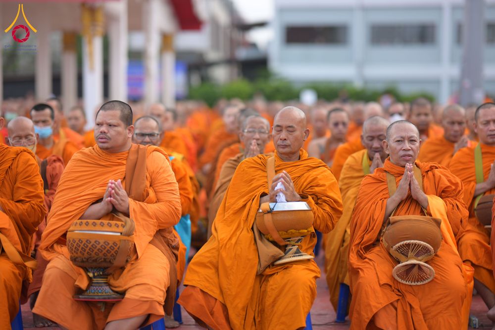 ภาพ No.284686:วันอาทิตย์ที่ 14 ธันวาคม พ.ศ.2568  พิธีทำบุญเมืองสุราษฎร์ธานี 110ปี และพิธีตักบาตรพระสงฆ์ 1,110 รูป  ณ บริเวณริมน้ำวัดกลาง (เก่า) ถนนบ้านดอน ตำบลตลาดใหม่ อำเภอเมือง จังหวัดสุราษฎร์ธานี