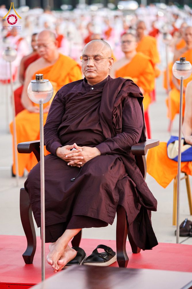 ภาพ No.312226:วันอังคารที่ 3 มีนาคม พ.ศ.2569 พิธีเวียนประทักษิณและจุดมาฆประทีป ณ ลานธรรมพระมหาธรรมกายเจดีย์ วัดพระธรรมกาย