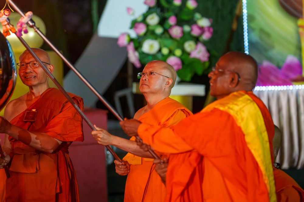 ภาพ No.332828:วันอาทิตย์ที่ 31 พฤษภาคม พ.ศ. 2569 วันวิสาขบูชา ณ วัดพระธรรมกายแคลิฟอร์เนีย  ประเทศสหรัฐอเมริกา