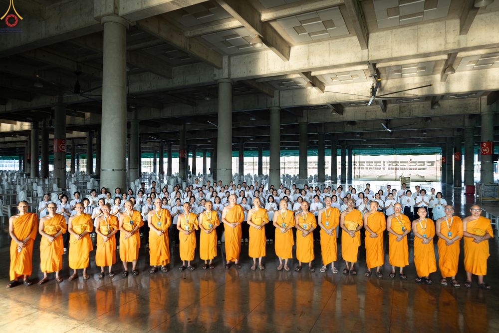 ภาพ No.320027:วันที่ 6 เมษายน พ.ศ.2569 ทีมจัดภัตตาหารประชุมเตรียมงานถวายมหาสังฆทาน 40,000 กว่าวัดทั่วประเทศ บูชาธรรม 82 ปี หลวงพ่อธัมมชโย