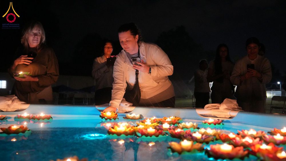 ภาพ No.326124:วันเสาร์ที่ 25 เมษายน พ.ศ.2569 จัดงาน CANDLELIGHT MEDITATION & VIGIL ณ วัดพระธรรมกายเทนเนสซี ประเทศสหรัฐอเมริกา