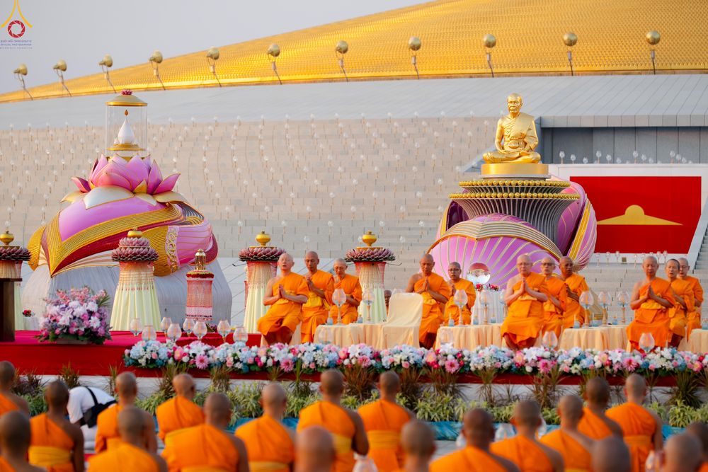 ภาพ No.307433:วันที่ 31 มกราคม พ.ศ. 2569 พิธีจุดประทีปธรรมถวายเป็นพุทธบูชา  และบูชาธรรมมหาปูชนียาจารย์ (ภาพชุดที่ 2) ณ วัดพระธรรมกาย ปทุมธานี ในโครงการธรรมยาตรา กตัญญูบูชา มหาปูชนียาจารย์ พระมงคลเทพมุนี(สด จนฺทสโร) พระผู้ปราบมาร อนุสรณ์สถาน 7 แห่ง ปีที่ 14