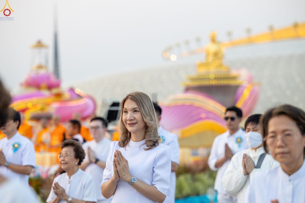 ภาพ No.307532:วันที่ 31 มกราคม พ.ศ. 2569 พิธีจุดประทีปธรรมถวายเป็นพุทธบูชา  และบูชาธรรมมหาปูชนียาจารย์ (ภาพชุดที่ 2) ณ วัดพระธรรมกาย ปทุมธานี ในโครงการธรรมยาตรา กตัญญูบูชา มหาปูชนียาจารย์ พระมงคลเทพมุนี(สด จนฺทสโร) พระผู้ปราบมาร อนุสรณ์สถาน 7 แห่ง ปีที่ 14