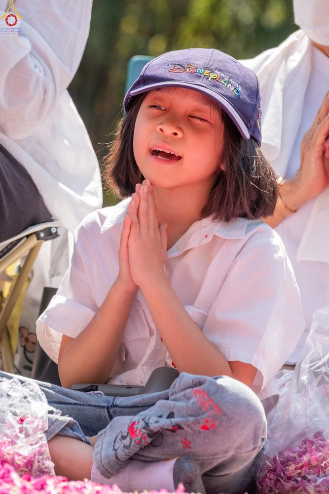 ภาพ No.304711:วันที่ 25 มกราคม พ.ศ. 2569 พิธีต้อนรับพระธรรมยาตรา (ภาพชุดที่ 2) รร.สามัคคีราษฏร์บำรุง-วัดพระธรรมกาย ในโครงการธรรมยาตรา กตัญญูบูชา มหาปูชนียาจารย์ พระมงคลเทพมุนี(สด จนฺทสโร) พระผู้ปราบมาร อนุสรณ์สถาน 7 แห่ง ปีที่ 14