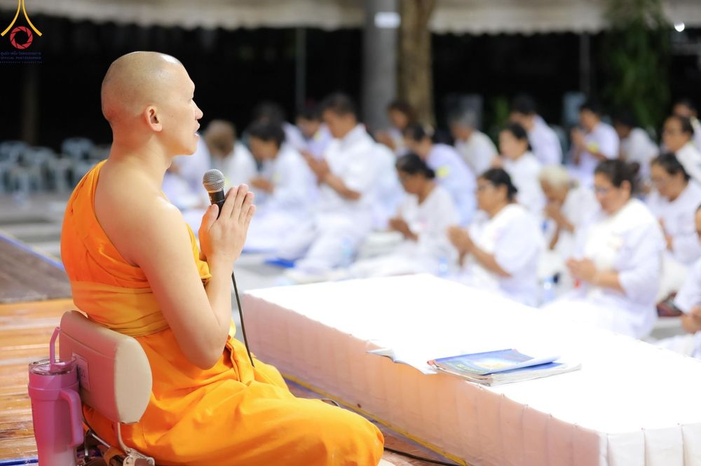 ภาพ No.158233:โครงการอบรมอุบาสก อุบาสิกาแก้ว  ตัวแทนทอดกฐิน 30,000 วัด ทั่วไทย บูชาธรรม 80 ปี หลวงพ่อธัมมชโย ระหว่างวันที่ 20-22 กันยายน พ.ศ. 2567 ณ จังหวัดบุรีรัมย์ รุ่นที่ 3