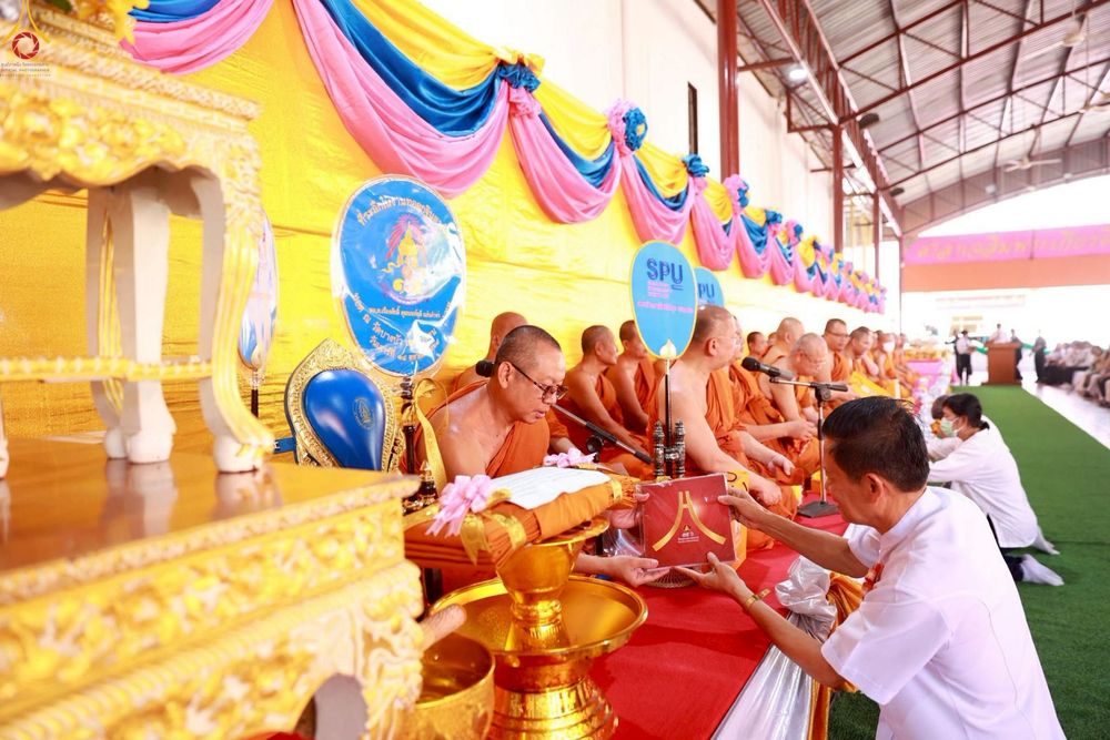 ภาพ No.277206:วันที่ 18 ตุลาคม พ.ศ. 2568 พิธีทอดกฐินสามัคคีทั่วไทย ณ วัดบางบัว เขตบางเขน กรุงเทพฯ โดยคณะศิษยานุศิษย์ บูชาธรรม 81 ปี หลวงพ่อธัมมชโย