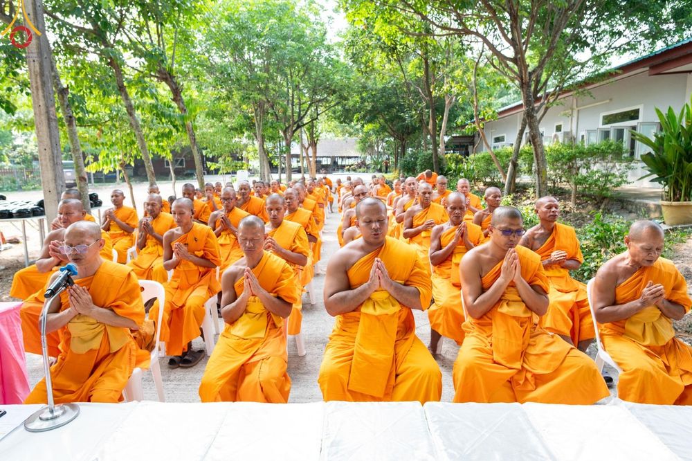ภาพ No.62816:พิธีตักบาตรฉลองสามเณรใหม่ ในโครงการบรรพชาสามเณร ฟื้นฟูพระพุทธศาสนาทั่วไทย ณ ศูนย์ปฏิบัติธรรมพนมสารคาม(เพชรตะวัน) จ.ฉะเชิงเทรา วันที่ 12 เมษายน พ.ศ. 2567
