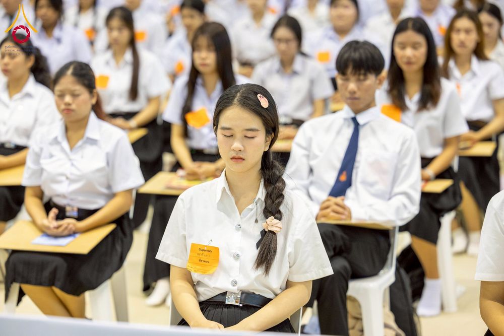 ภาพ No.273256:วันที่ 23 พฤศจิกายน พ.ศ. 2568 การสอบตอบปัญหาธรรมะ ทางก้าวหน้า "ระดับอุดมศึกษา" ณ ห้องแก้วสารพัดนึก 1 สภาธรรมกายสากล วัดพระธรรมกาย จ.ปทุมธานี