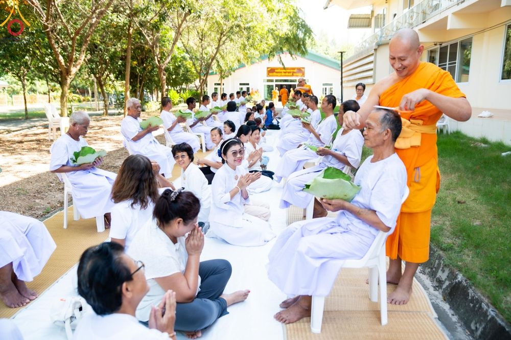 ภาพ No.180226:พิธีตัดปอยผม ปลงผม นาคธรรมทายาท  ณ ศูนย์ปฏิบัติธรรมพนมสารคาม (เพชรตะวัน) จ.ฉะเชิงเทรา โครงการบรรพชาอุปสมบท บูชาธรรมมหาปูชนียาจารย์ ประจำปี 2567 วันที่ 30 พฤศจิกายน พ.ศ. 2567