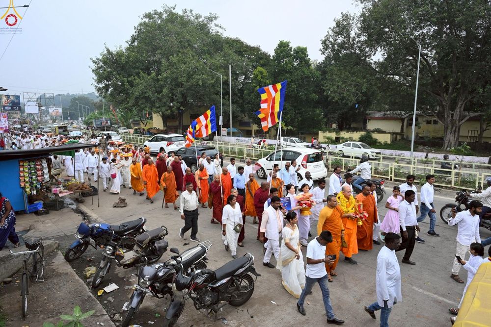 ภาพ No.263467:วันที่ 18 ตุลาคม พ.ศ. 2568 พิธีแห่กฐิน และกฐินสมทบหลวงพ่อ ธัมมชโย  ถวายแด่ วัดพุทธภูมิ เมืองโภปาล รัฐมัธยประเทศ ประเทศอินเดีย 
