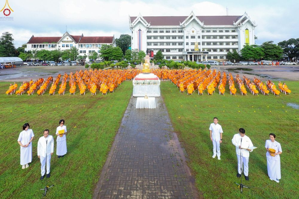 ภาพ No.239135:วันอาทิตย์ที่ 17 สิงหาคม พ.ศ. 2568 พิธีอัญเชิญรูปเหมือนพระมงคลเทพมุนี (สด จันทสโร) ณ ศาลากลางจังหวัดเลย ถึงลานพญานาค สวนสาธารณะกุดป่อง อ.เมือง จ.เลย