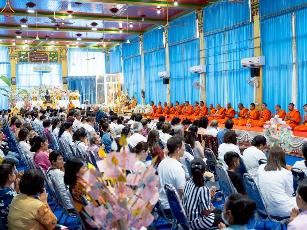 ภาพ No.258721:วันที่ 19 ตุลาคม พ.ศ. 2568 พิธีทอดกฐินสามัคคีทั่วไทย 30,000 วัด โดยคณะศิษยานุศิษย์ บูชาธรรม 81 ปี หลวงพ่อธัมมชโย ณ วัดบัวผัน แขวงท่าข้าม เขตบางขุนเทียน จ.กรุงเทพฯ