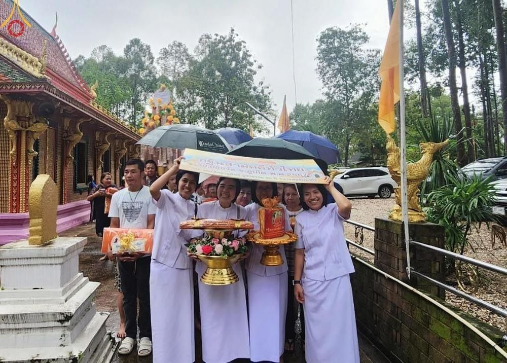 ภาพ No.176666:พิธีทอดกฐิน ณ วัดเทพกระษัตรี(วัดบ้านดอน) ต.เทพกระษัตรี อ.ถลาง จ.ภูเก็ต ในโครงการกฐินสามัคคีทั่วไทย 30,000 วัด บูชาธรรม 80 ปี หลวงพ่อธัมมชโย โดยคณะศิษยานุศิษย์วัดพระธรรมกาย วันที่ 26 ตุลาคม พ.ศ. 2567