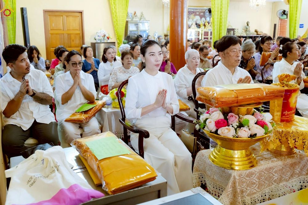 ภาพ No.261402:วันที่ 19 ตุลาคม พ.ศ. 2568 พิธีทอดกฐินสามัคคีทั่วไทย 30,000 วัด โดยคณะศิษยานุศิษย์ บูชาธรรม 81 ปี หลวงพ่อธัมมชโย ณ วัดโฆษิตวิหาร จ.ภูเก็ต