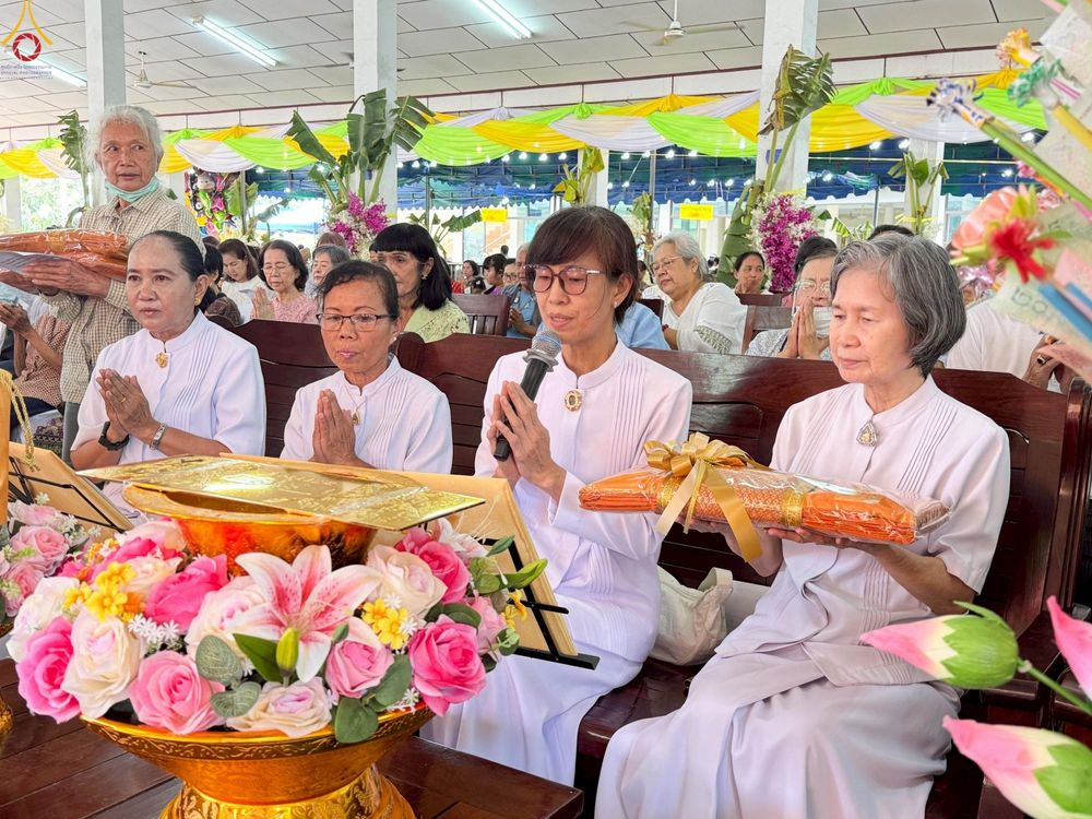 ภาพ No.250836:วันพุธที่ 8 ตุลาคม พ.ศ. 2568 พิธีทอดกฐินสามัคคีทั่วไทย 30,000 วัด โดยคณะศิษยานุศิษย์ บูชาธรรม 81 ปี หลวงพ่อธัมมชโย ณ วัดบางช้างใต้ อำเภอสามพราน  จังหวัดนครปฐม