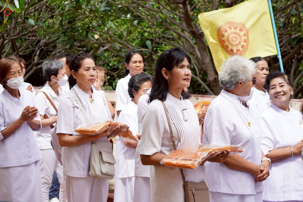 ภาพ No.267003:วันที่ 23 ตุลาคม พ.ศ. 2568 พิธีทอดกฐินสามัคคีทั่วไทย ณ วัดหนองมน อำเภอท่าวุ้ง จังหวัดลพบุรี โดยคณะศิษยานุศิษย์ บูชาธรรม 81 ปี หลวงพ่อธัมมชโย