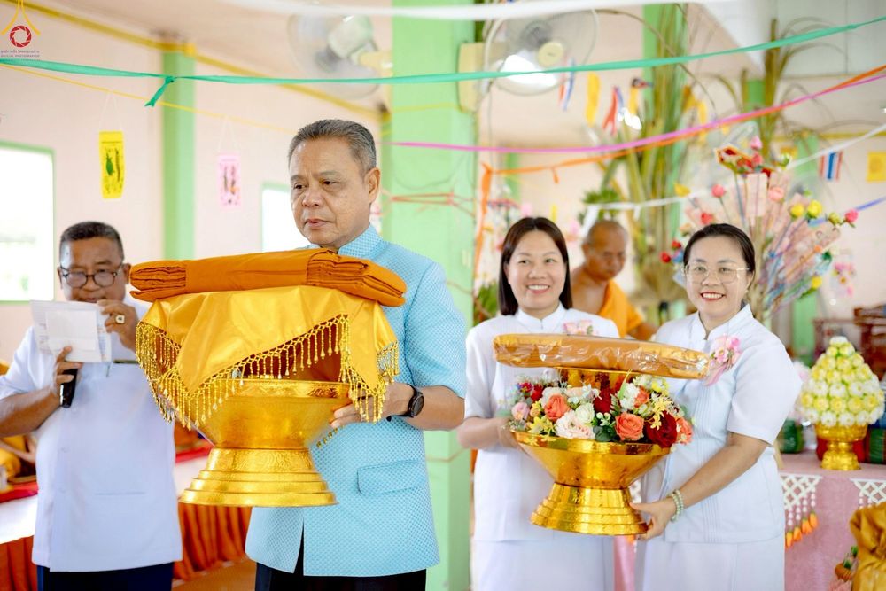 ภาพ No.256468:วันที่ 15 ตุลาคม พ.ศ. 2568 พิธีทอดกฐินสามัคคีทั่วไทย 30,000 วัด โดยคณะศิษยานุศิษย์ บูชาธรรม 81 ปี หลวงพ่อธัมมชโย ณ วัดสว่างนางโท อ.เมืองยาง จ.นครราชสีมา