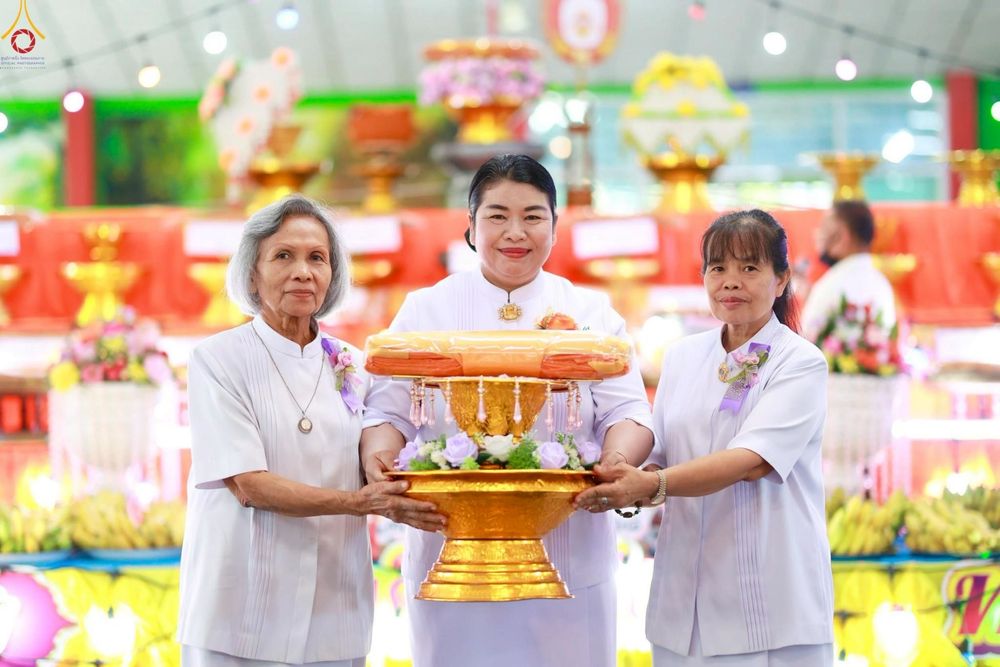 ภาพ No.266911:วันที่ 26 ตุลาคม พ.ศ. 2568 พิธีทอดกฐินสามัคคีทั่วไทย ณ วัดโนนทอง ต.ลาดบัวขาว อ.สีคิ้ว จ.นครราชสีมา โดยคณะศิษยานุศิษย์ บูชาธรรม 81 ปี หลวงพ่อธัมมชโย