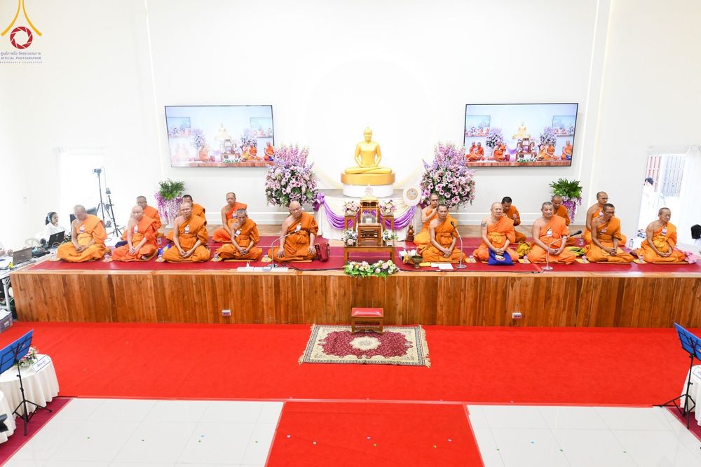 ภาพ No.190257:พิธีเจริญพระพุทธมนต์ ปฏิบัติธรรม มอบทุนการศึกษา ถวายสังฆทาน 141 วัด เพื่อถวายเป็นพุทธบูชา และขับเคลื่อนโครงการหมู่บ้านรักษาศีล 5 โดยคณะสงฆ์จังหวัดสุพรรณบุรี คณะศิษยานุศิษย์วัดพระธรรมกาย โครงการธรรมยาตรา ปีที่ 13 ณ ศูนย์ปฏิบัติธรรมพระมงคลเทพมุนี