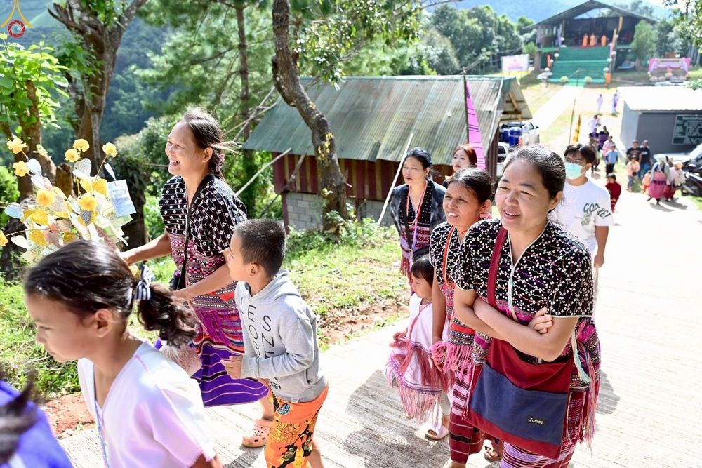 ภาพ No.272067:วันที่ 18 ตุลาคม พ.ศ. 2568 พิธีทอดกฐินสามัคคีทั่วไทย ณ สำนักสงฆ์บ้านแม่ลิดหลวง อ.แม่สะเรียง จ.แม่ฮ่องสอน โดยคณะศิษยานุศิษย์ บูชาธรรม 81 ปี หลวงพ่อธัมมชโย