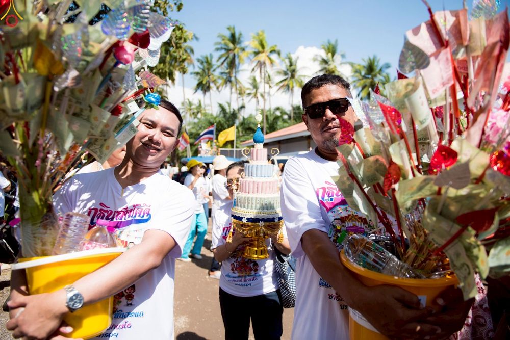 ภาพ No.262797:วันที่ 19 ตุลาคม พ.ศ. 2568 พิธีทอดกฐินสามัคคีทั่วไทย 30,000 วัด โดยคณะศิษยานุศิษย์ บูชาธรรม 81 ปี หลวงพ่อธัมมชโย ณ วัดนาหนอง ต.นาหูกวาง อ.ทับสะแก จ.ประจวบคีรีขันธ์