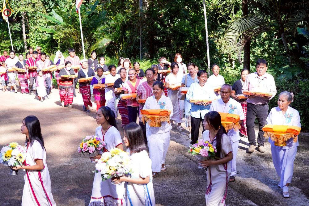 ภาพ No.262300:วันที่ 19 ตุลาคม พ.ศ. 2568 พิธีทอดกฐินสามัคคีทั่วไทย 30,000 วัด โดยคณะศิษยานุศิษย์ บูชาธรรม 81 ปี หลวงพ่อธัมมชโย ณ วัดป่าหมาก ต.แม่ลาน้อย อ.แม่ลาน้อย จ.แม่ฮ่องสอน