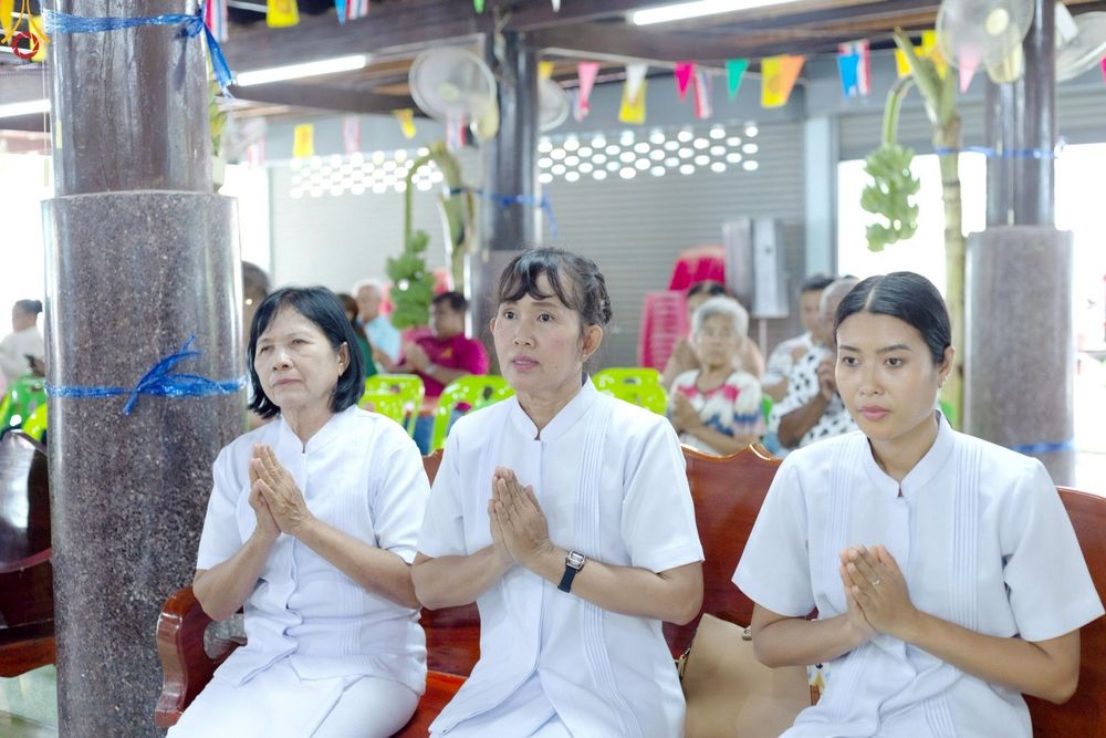 ภาพ No.260976:วันที่ 19 ตุลาคม พ.ศ. 2568 พิธีทอดกฐินสามัคคีทั่วไทย 30,000 วัด โดยคณะศิษยานุศิษย์ บูชาธรรม 81 ปี หลวงพ่อธัมมชโย ณ วัดหนองจิกยาว อ.หนองหญ้าไซ จ.สุพรรณบุรี