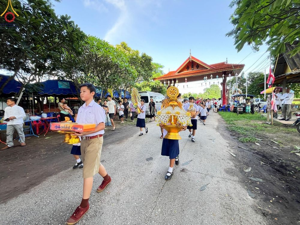 ภาพ No.182135:พิธีทอดกฐิน ณ วัดทาหนองยางไคล จ.ลำพูน ในโครงการทอดกฐินสามัคคีทั่วไทย 30,000 วัด บูชาธรรม 80 ปี หลวงพ่อธัมมชโย โดยคณะศิษยานุศิษย์วัดพระธรรมกาย วันที่ 27 ตุลาคม พ.ศ.2567