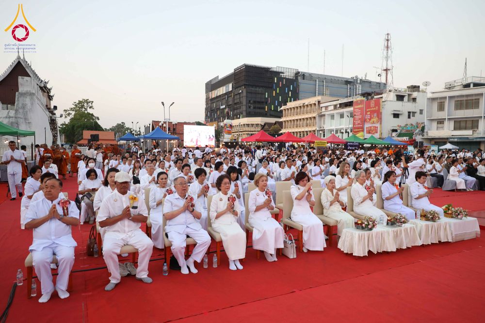 ภาพ No.312513:วันอาทิตย์ที่ 8 มีนาคม พ.ศ.2569 ทำบุญเมืองนครราชสีมา 558 ปี ตักบาตรพระ 10,000 รูป