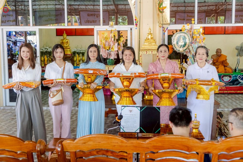 ภาพ No.263756:วันที่ 23 ตุลาคม พ.ศ. 2568 พิธีทอดกฐินสามัคคีทั่วไทย 30,000 วัด โดยคณะศิษยานุศิษย์ บูชาธรรม 81 ปี หลวงพ่อธัมมชโย ณ วัดเขาน้อยพัฒนาราม ต.สุรศักดิ์ อ.ศรีราชา จ.ชลบุรี