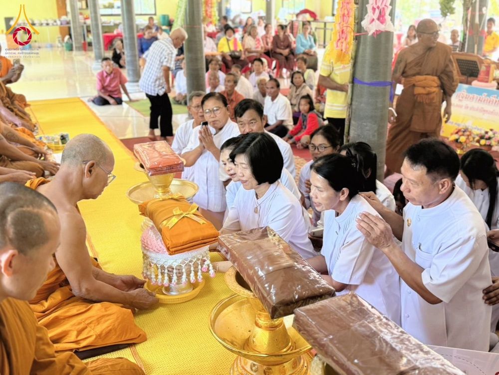 ภาพ No.181536:พิธีทอดกฐิน ณ วัดภูฐานเจ้าป่า อ.โนนดินแดง จ.บุรีรัมย์ ในโครงการทอดกฐินสามัคคีทั่วไทย 30,000 วัด บูชาธรรม 80 ปี หลวงพ่อธัมมชโย โดยคณะศิษยานุศิษย์วัดพระธรรมกาย วันที่ 25 ตุลาคม พ.ศ. 2567