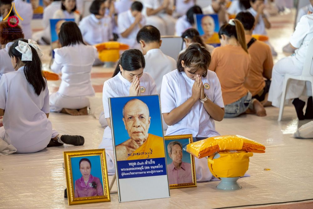 ภาพ No.277354:วันเสาร์ที่ 6 ธันวาคม พ.ศ. 2568 พิธีบรรพชาอุปสมบทและพิธีถวายบาตร โครงการอุปสมบทบูชาธรรมมหาปูชนียาจารย์ ประจำปี พ.ศ.2568 โครงการบวชพระนานาชาติ AEC และ WAB รุ่น CEO (นักบริหาร) รุ่นที่ 5 ณ โบสถ์พระไตรปิฏก วัดพระธรรมกาย