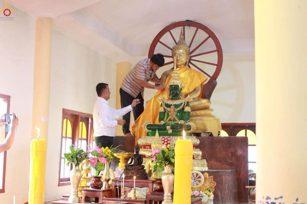 ภาพ No.258764:วันที่ 18 ตุลาคม พ.ศ. 2568 พิธีทอดกฐินสามัคคีทั่วไทย 30,000 วัด โดยคณะศิษยานุศิษย์ บูชาธรรม 81 ปี หลวงพ่อธัมมชโย ณ วัดซับสมบูรณ์ ตำบลโนนดินแดง อำเภอโนนดินแดง จังหวัดบุรีรัมย์