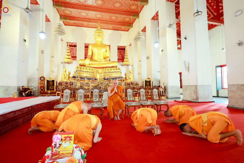 ภาพ No.261986:วันที่ 20 ตุลาคม พ.ศ. 2568 ถวายปัจจัยสมทบกฐิน ในโครงการกฐินสามัคคีทั่วไทย 30,000 วัด โดยคณะศิษยานุศิษย์ บูชาธรรม 81 ปี หลวงพ่อธัมมชโย ณ วัดมหาธาตุยุวราชรังสฤษฎิ์ราชวรมหาวิหาร เขตพระนคร กรุงเทพมหานครฯ