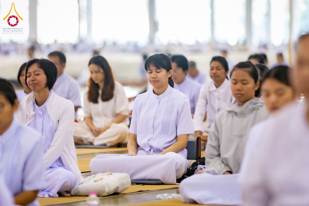 ภาพ No.287581:วันที่ 1 มกราคม พ.ศ. 2569 พิธีบูชาข้าวพระ ณ สภาธรรมกายสากล วัดพระธรรมกาย