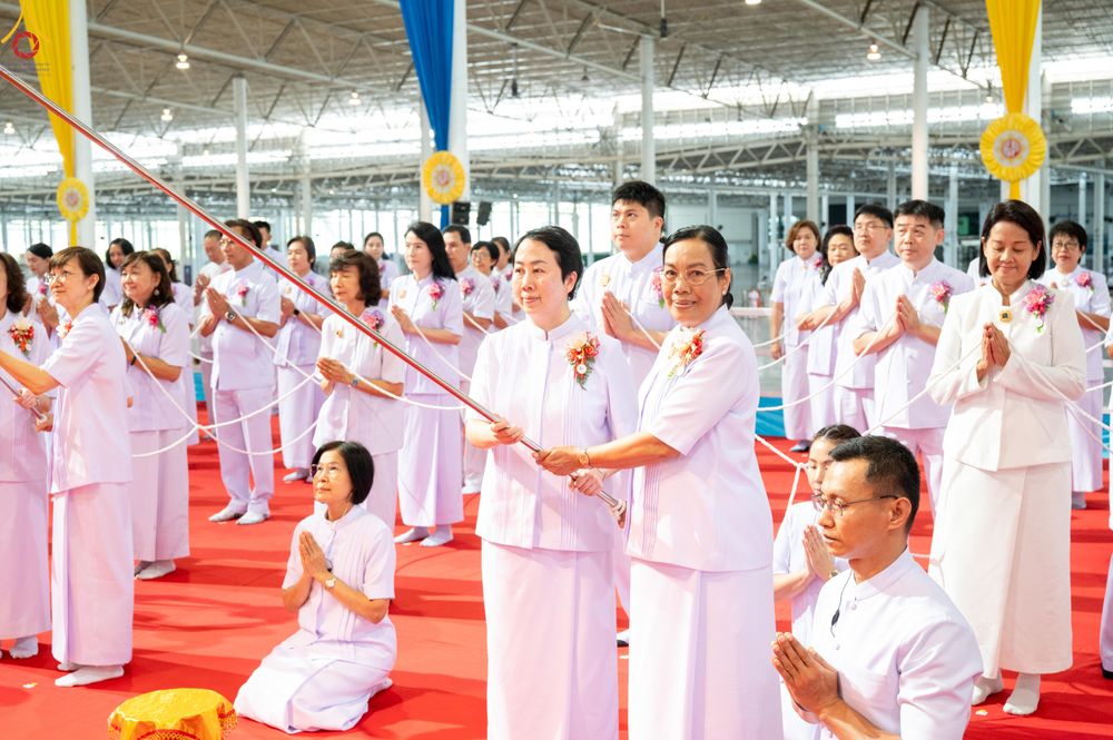 ภาพ No.286401:วันอาทิตย์ที่ 13 กรกฎาคม พ.ศ.2568 พิธีปฎิบัติธรรม และพิธีจุดเทียนใจ ไฟนิรันดร์ อนันตชัย ณ สภาธรรมกายสากล วัดพระธรรมกาย