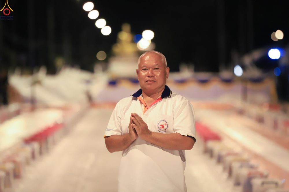 ภาพ No.280884:วันที่ 27 ธันวาคม พ.ศ.2568 คณะสงฆ์และเจ้าหน้าที่ทุกสังกัด ช่วยกันเตรียมงานตักบาตรพระ 1,000 รูป จ.สตูล