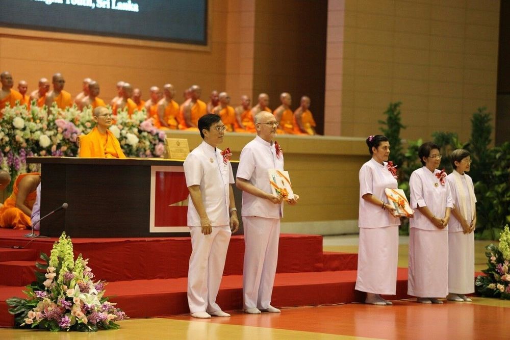 ภาพ No.8042:วันมาฆบูชา 2556 ณ วัดพระธรรมกาย