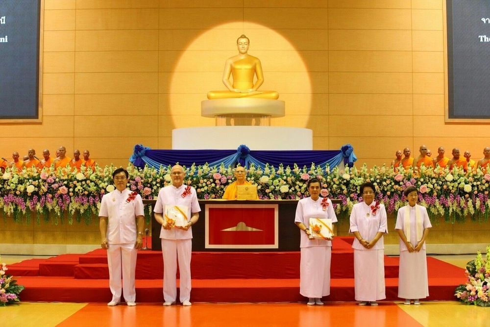 ภาพ No.8043:วันมาฆบูชา 2556 ณ วัดพระธรรมกาย