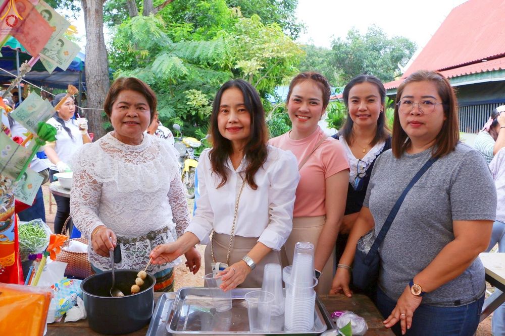 ภาพ No.260710:วันที่ 19 ตุลาคม พ.ศ. 2568 พิธีทอดกฐินสามัคคีทั่วไทย 30,000 วัด โดยคณะศิษยานุศิษย์ บูชาธรรม 81 ปี หลวงพ่อธัมมชโย ณ วัดยอดสุวรรณคีรี อ.บ้านคา จ.ราชบุรี