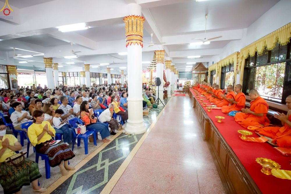 ภาพ No.258246:วันที่ 12 ตุลาคม พ.ศ. 2568 พิธีทอดกฐินสามัคคีทั่วไทย 30,000 วัด โดยคณะศิษยานุศิษย์ บูชาธรรม 81 ปี หลวงพ่อธัมมชโย ณ วัดวังทองวราราม อ.วังทอง จ.พิษณุโลก