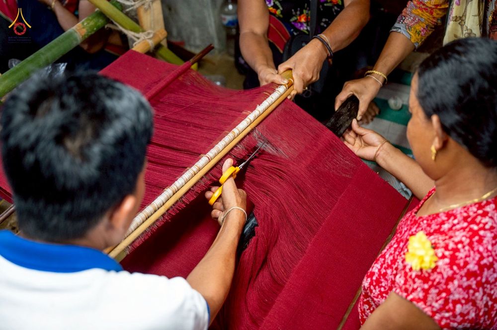 ภาพ No.257481:วันที่ 17 ตุลาคม พ.ศ. 2568 พิธีทอดกฐินสมทบวัดกัลยาณมิตรต่างประเทศ  บูชาธรรม 81 ปี หลวงพ่อธัมมชโย ณ ศูนย์ปฏิบัติธรรมไมตรีปูร์ เมืองคาร์การชารี ประเทศบังกลาเทศ 