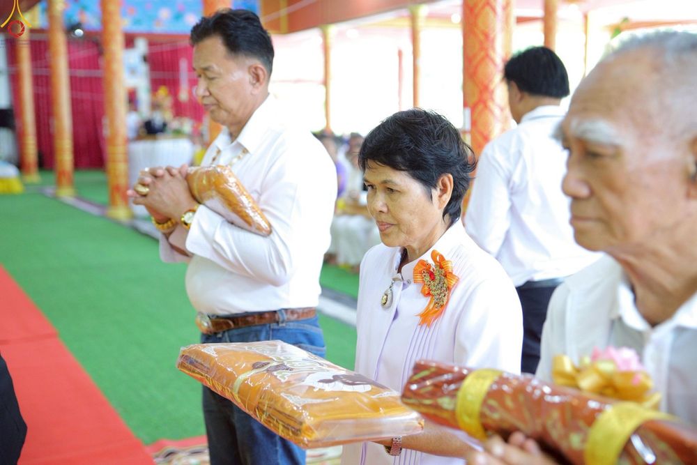 ภาพ No.251197:วันที่ 9 ตุลาคม พ.ศ. 2568 พิธีทอดกฐินสามัคคีทั่วไทย 30,000 วัด โดยคณะศิษยานุศิษย์ บูชาธรรม 81 ปี หลวงพ่อธัมมชโย ณ วัดถ้ำห้วยกลาง ตำบลเขาทะลุ อำเภอสวี จังหวัดชุมพร