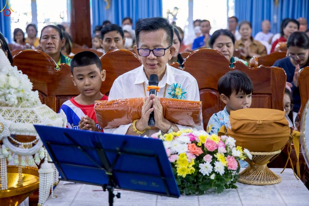 ภาพ No.264102:วันที่ 23 ตุลาคม พ.ศ. 2568 พิธีทอดกฐินสามัคคีทั่วไทย 30,000 วัด โดยคณะศิษยานุศิษย์ บูชาธรรม 81 ปี หลวงพ่อธัมมชโย ณ วัดบ่อน้ำจืด อ.กำแพงแสน จ.นครปฐม