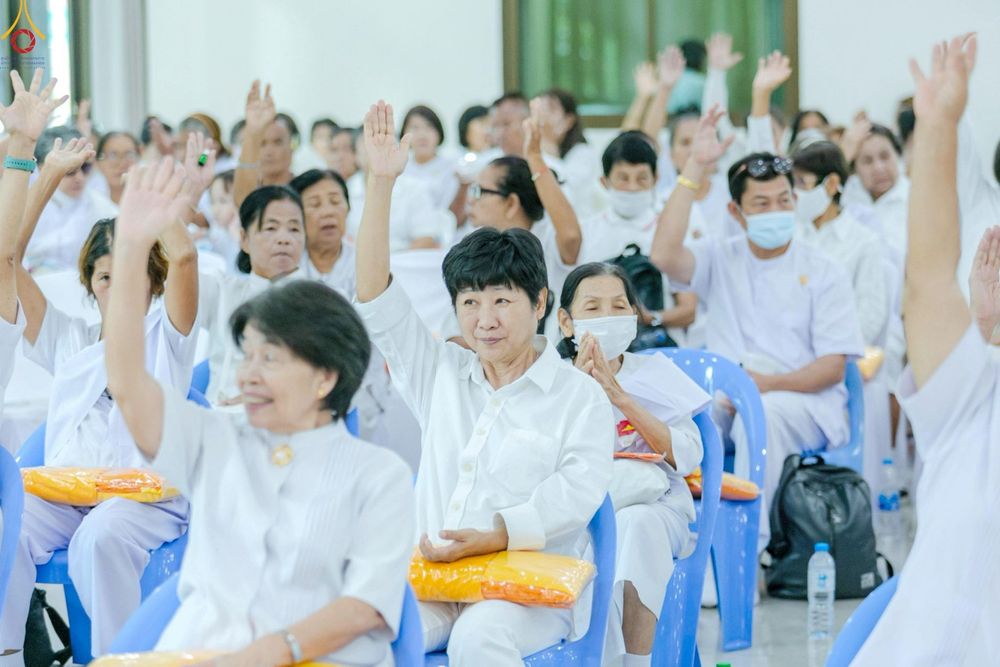 ภาพ No.246829:วันอาทิตย์ที่ 14 กันยายน พ.ศ. 2568 พิธีทอดผ้าป่า ซื้อดิน ปรับพื้นที่ลานธรรม  และพิธีกลั่นแผ่นดิน โปรยทราย สถาปนาองค์พระเจดีย์ เพื่อสร้างสันติภาพโลก  ณ ศูนย์ปฏิบัติธรรมสระบุรี อ.พระพุทธบาท จ.สระบุรี