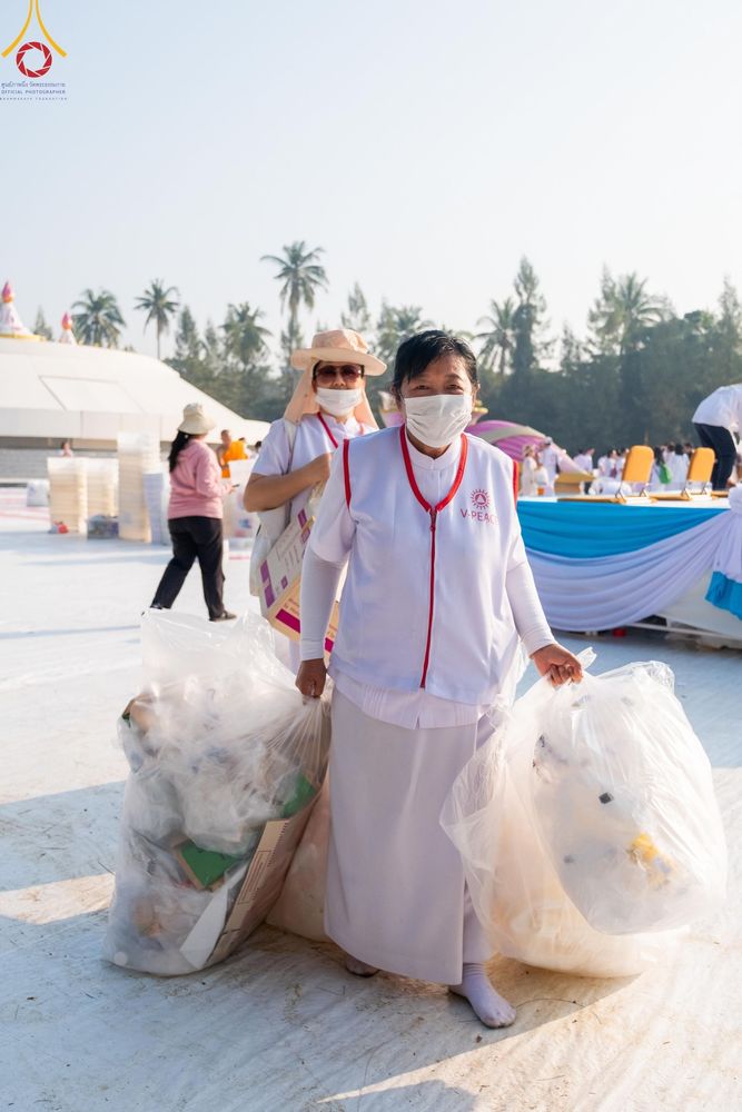 ภาพ No.109967:V.8 พลังทีม การเตรียมงาน เก็บงาน การรับบุญของเจ้าหน้าที่หน่วยงานต่างๆ เพื่อโครงการธรรมยาตรา กตัญญูบูชามหาปูชนียาจารย์ พระมงคลเทพมุนี (สด จนฺทสโร) พระผู้ปราบมาร อนุสรณ์สถาน 7 แห่ง ปีที่ 12 ระหว่างวันที่ 2 - 31 มกราคม พ.ศ.2567