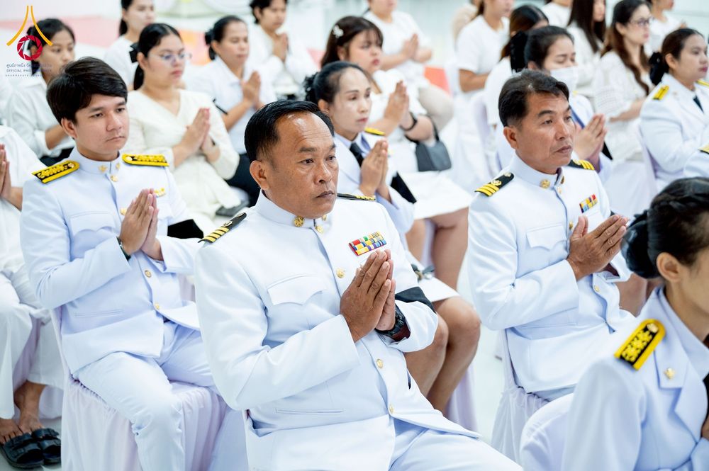 ภาพ No.275990:วันที่ 5 ธันวาคม พ.ศ. 2568 พสกนิกรอำเภอคลองหลวง พร้อมใจบำเพ็ญกุศลอุทิศถวาย “ในหลวงรัชกาลที่ 9” น้อมรำลึกในพระมหากรุณาธิคุณ เนื่องในวันคล้ายวันพระบรมราชสมภพ วันชาติ และวันพ่อแห่งชาติ ณ อาคารปลูกศรัทธา 2 วัดพระธรรมกาย อำเภอคลองหลวง จังหวัดปทุมธานี