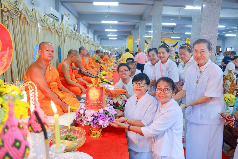 ภาพ No.260128:วันที่ 19 ตุลาคม พ.ศ. 2568 พิธีทอดกฐินสามัคคีทั่วไทย 30,000 วัด โดยคณะศิษยานุศิษย์ บูชาธรรม 81 ปี หลวงพ่อธัมมชโย วัดบัวโรย อ.บางเสาธง จ.สมุทรปราการ