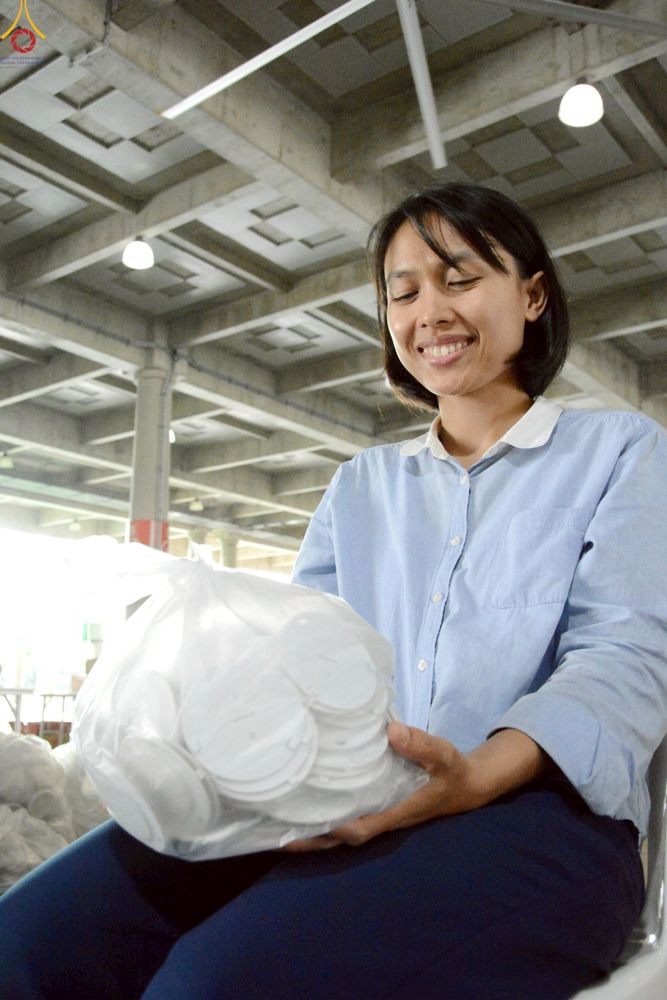 ภาพ No.246668:วันที่ 12 กันยายน พ.ศ. 2568 การเก็บงาน จัดเก็บไฟ LED ของเจ้าหน้าที่ทุกสถานะ ณ วิหารคด วัดพระธรรมกาย